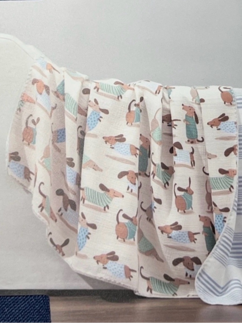 Artist Collection Dachshund Cotton Gauze Throw - - Picture 2 of 6